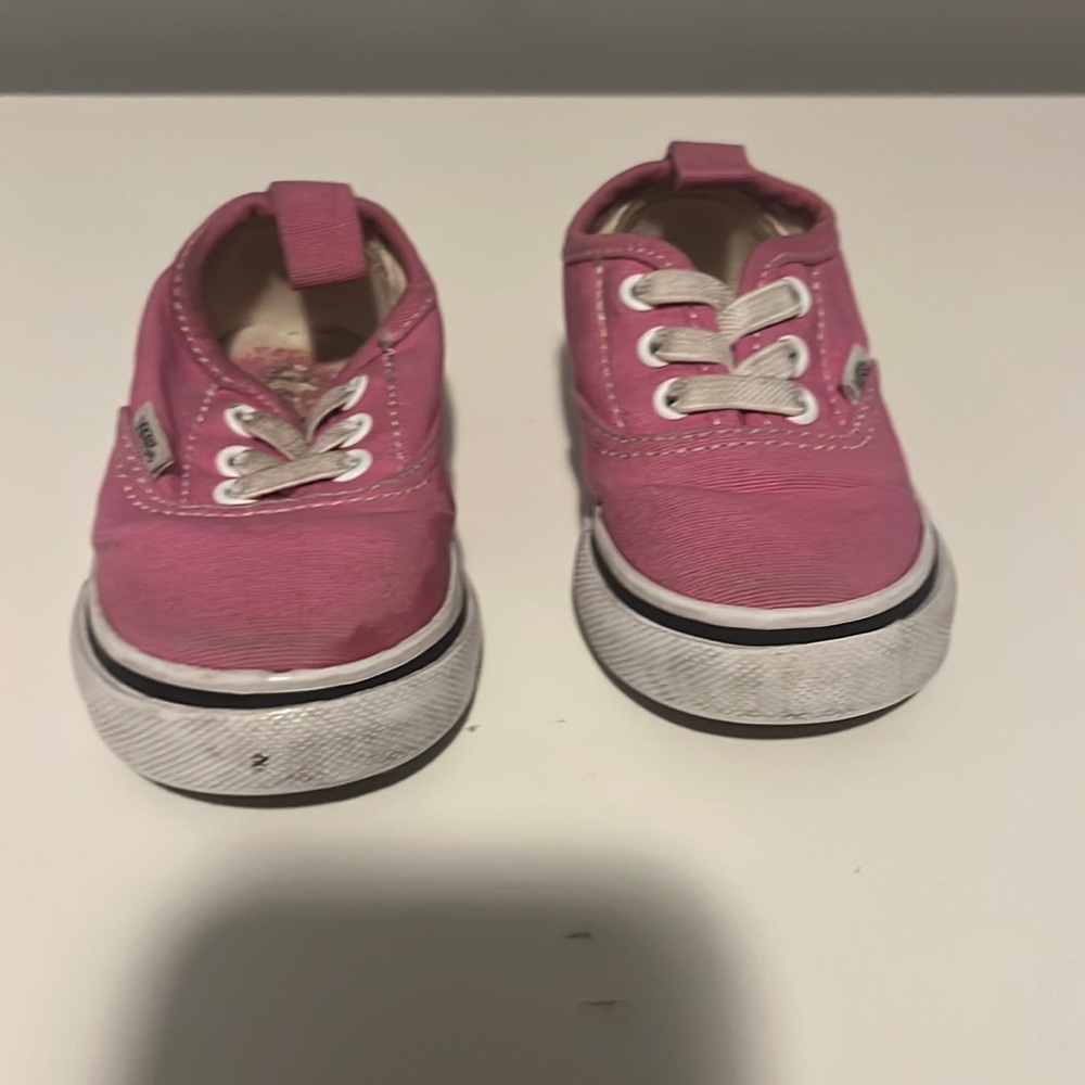 Size 4c brand new pink vans